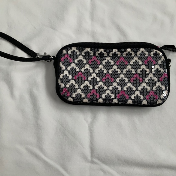Vera Bradley Canterbury Magenta purse/wristlet - Picture 2 of 4